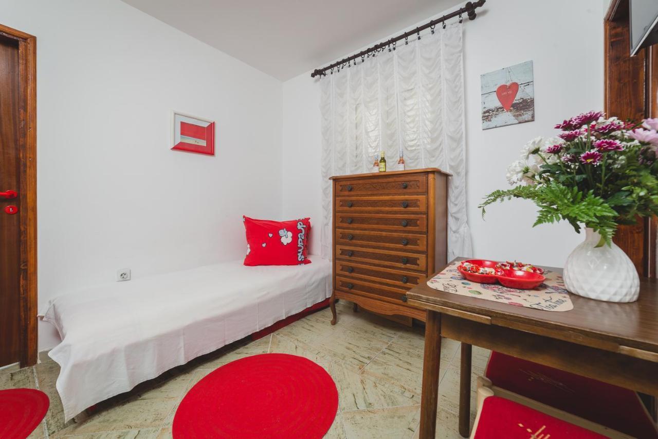 Apartments Andjela บุดวา ภายนอก รูปภาพ